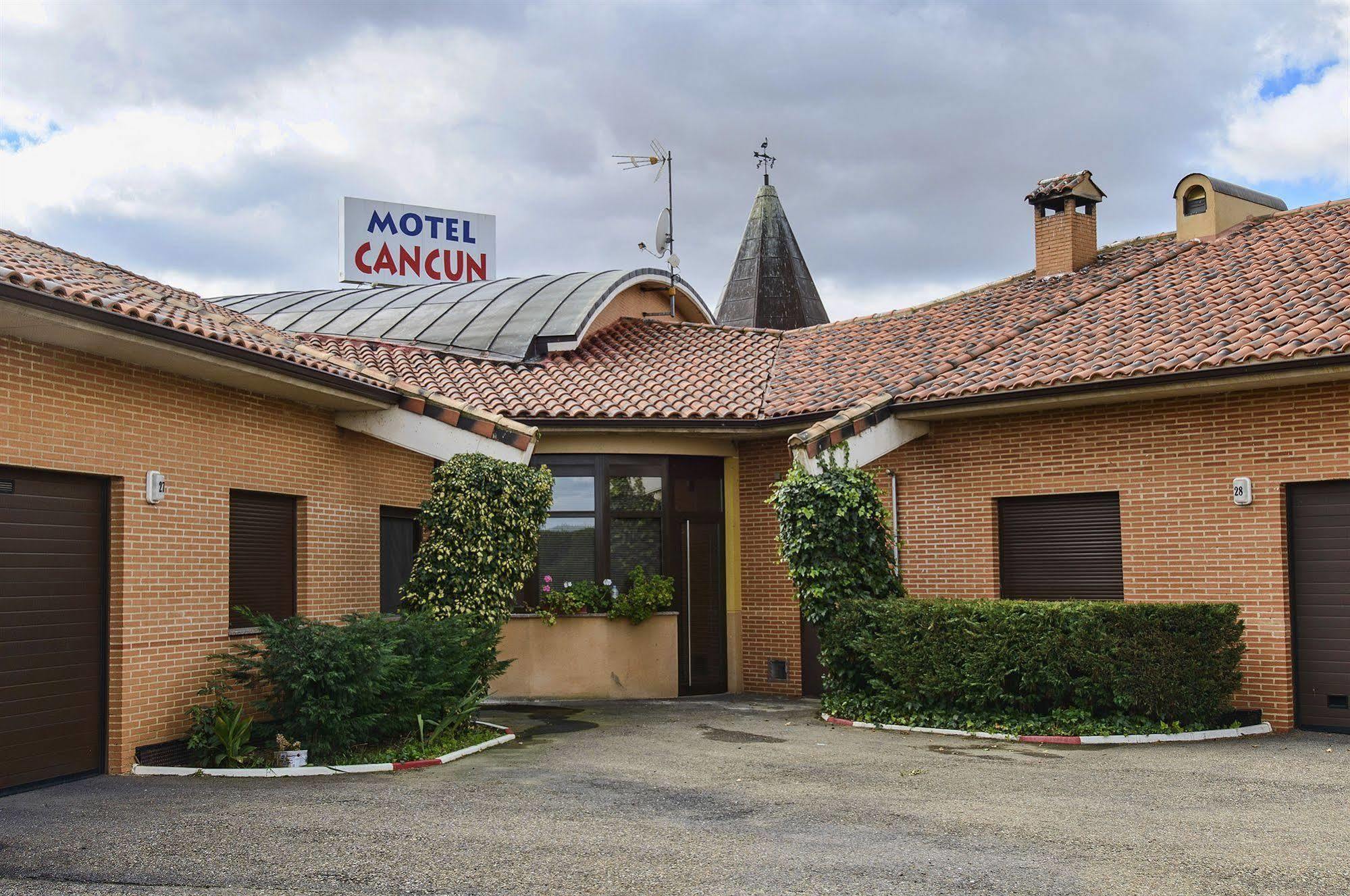 Motel Cancun León Ardón Exterior foto